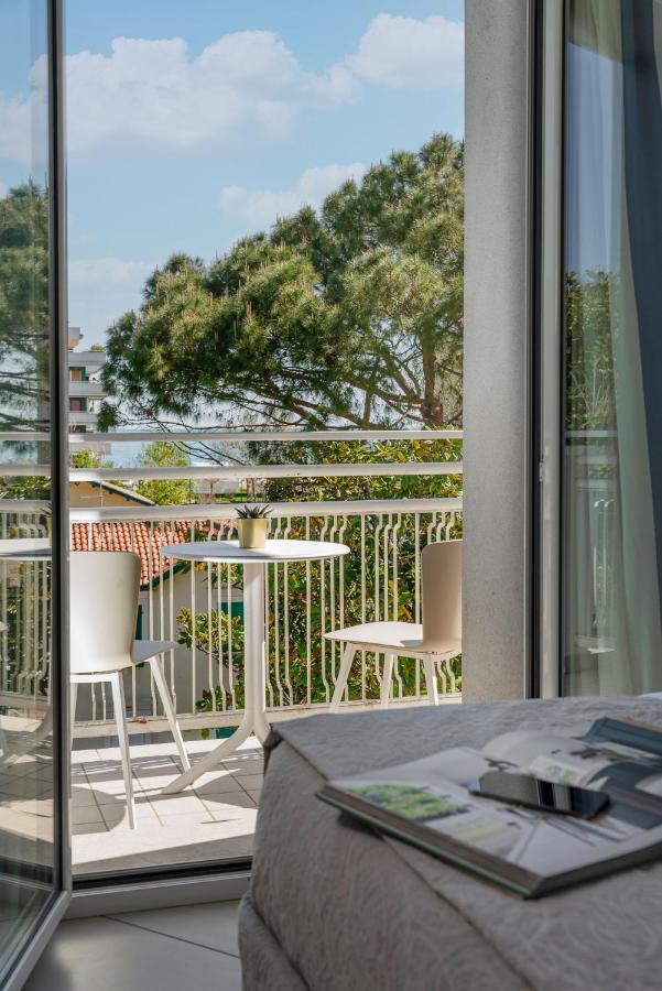 Hotel Embassy Riccione Buitenkant foto