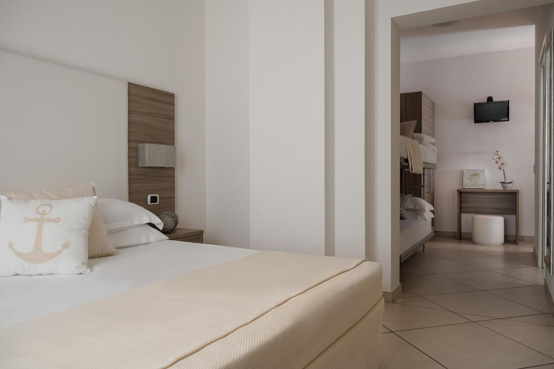 Hotel Embassy Riccione Buitenkant foto