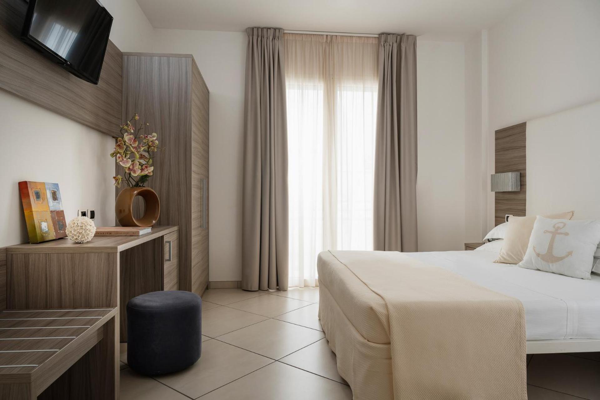 Hotel Embassy Riccione Buitenkant foto